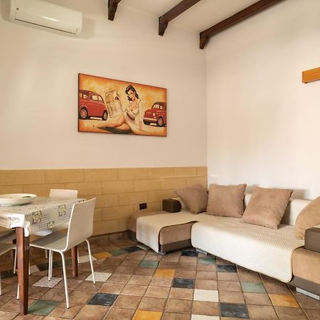 La Casa Di Luca - By Host4U Apartment Pulsano Exterior foto