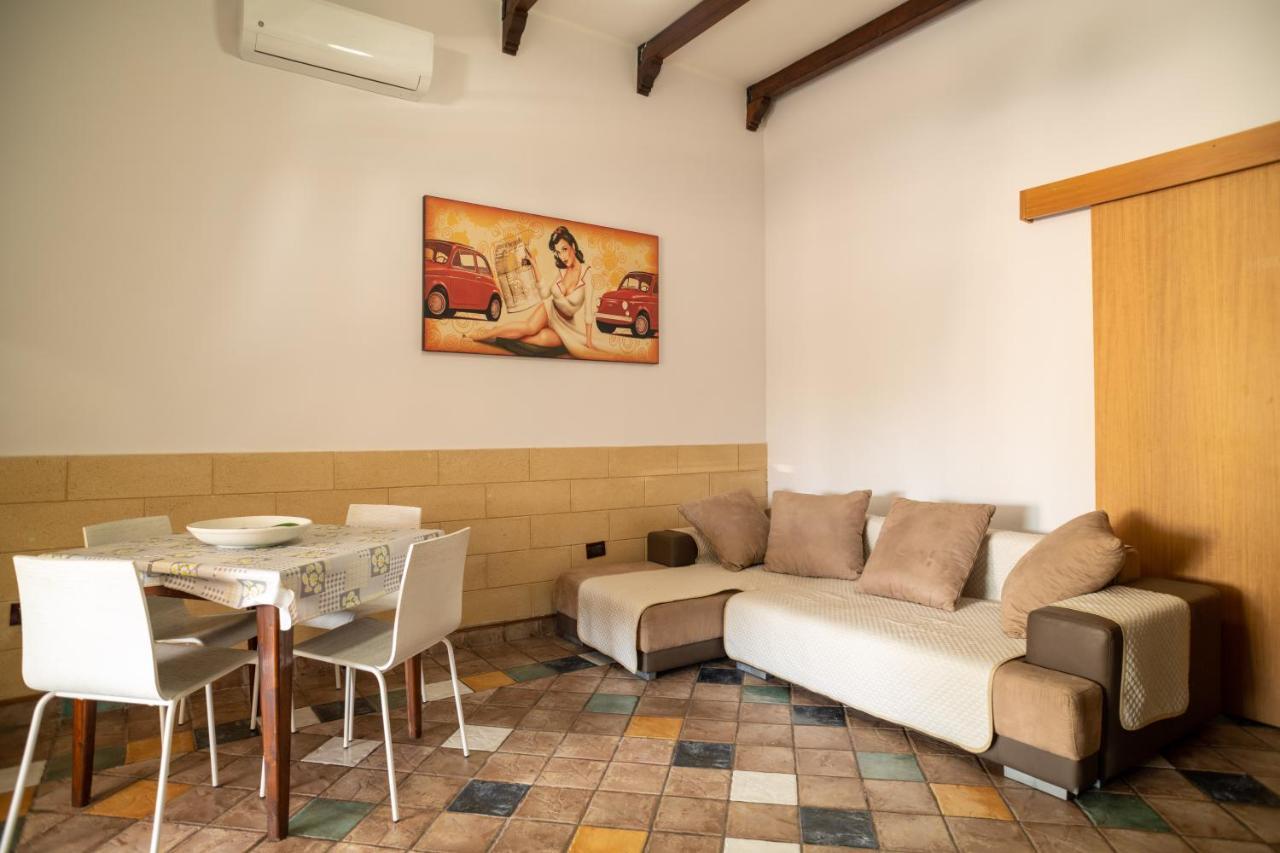 La Casa Di Luca - By Host4U Apartment Pulsano Exterior foto